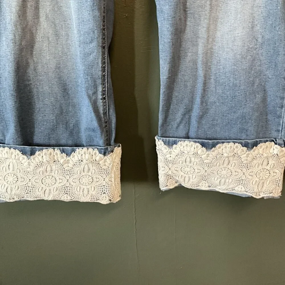 Lane Bryant Dark Wash Midrise Girlfriend Crop Jean denim pants Womens 28 Lace